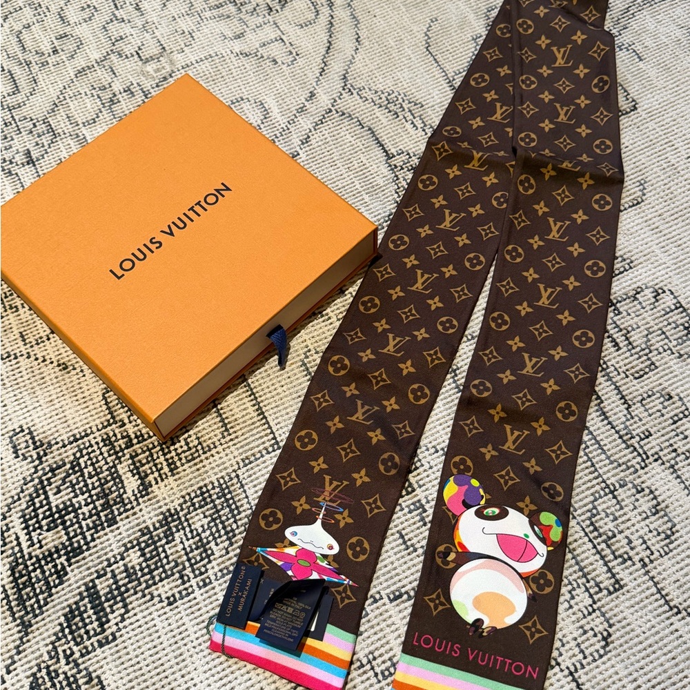 Louis Vuitton Murakami Superflat Bandeau - Picture 6 of 8